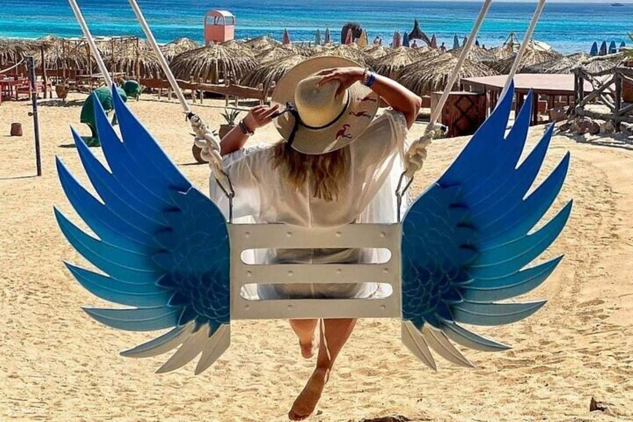 Gita in mare all'isola di Hula Hula con sport acquatici e pranzo – Hurghada