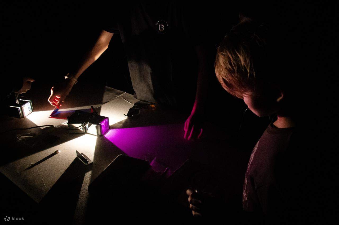 Bermain dengan perubahan bentuk menggunakan cahaya