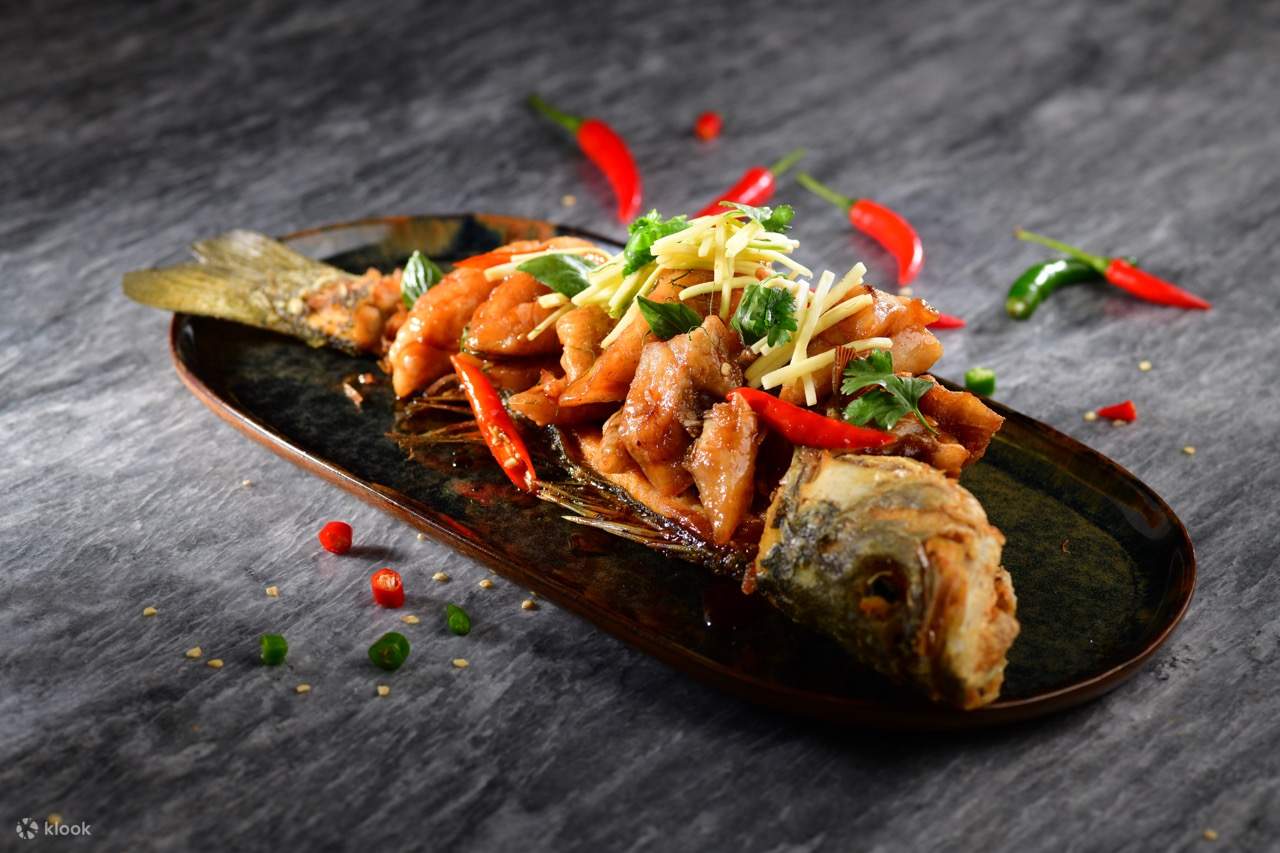 Hyatt Centric Victoria Harbour Hong Kong - Cruise Restaurant & Bar Dining Offers