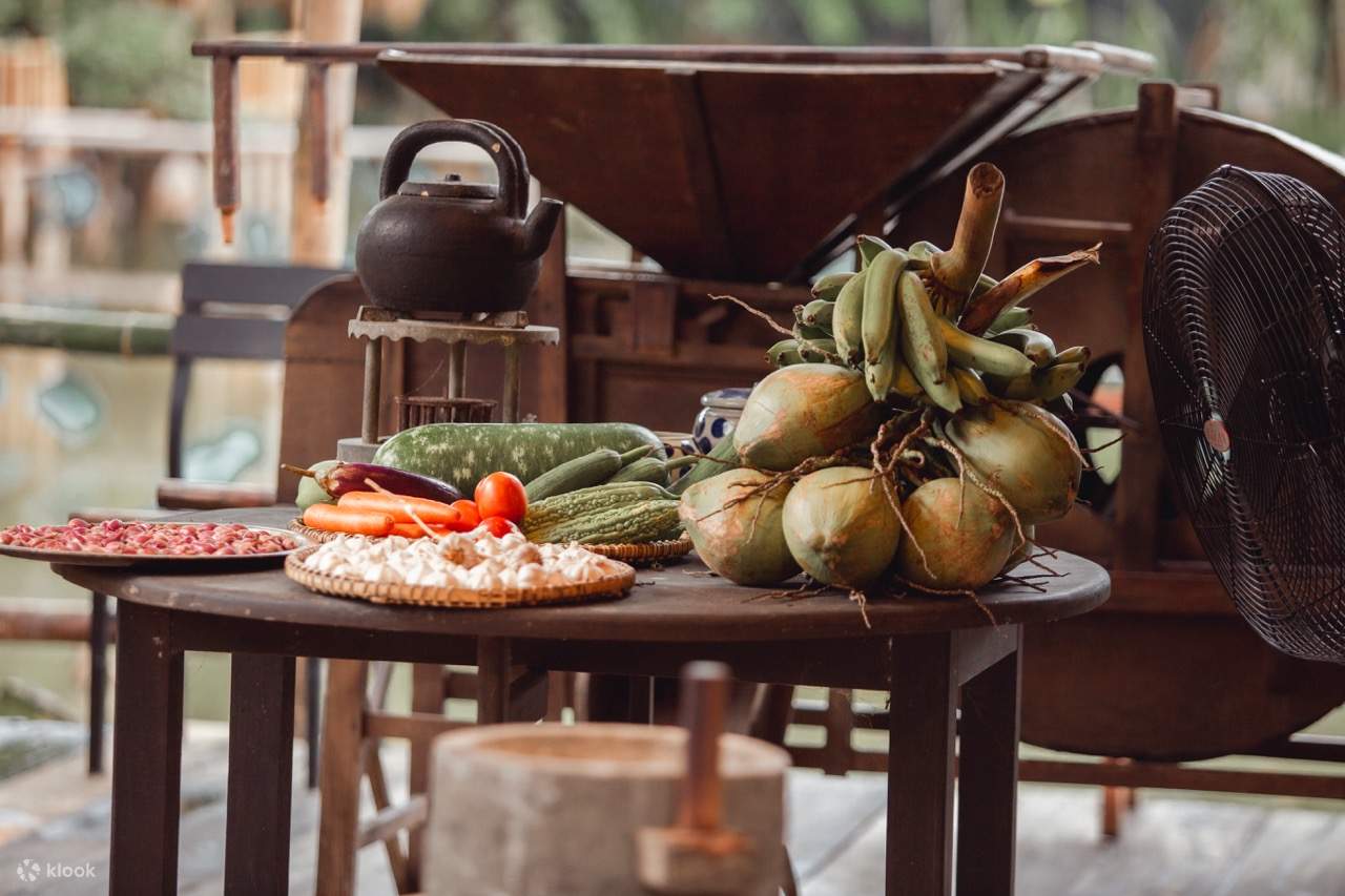 Nha Trang Xua Cooking Class menawarkan perpaduan unik antara pengalaman kuliner dan pengalaman mendalami budaya