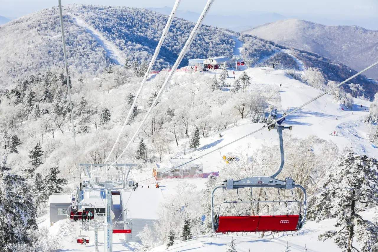 Peking University Hubei America and Beautiful Time Resort Hotel Accommodation Package