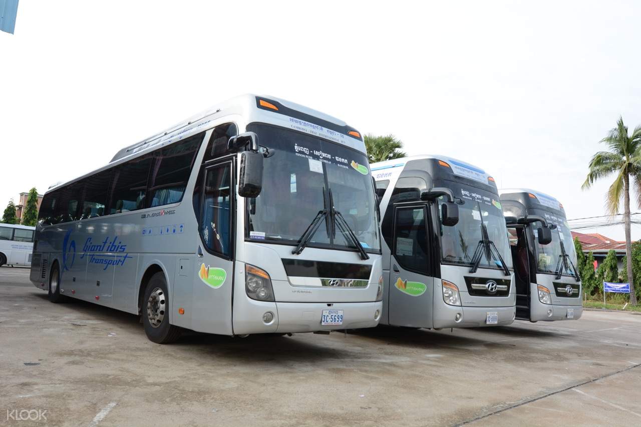 Shared Bus Transfer between Siem Reap and Phnom Penh by Giant Ibis, Siem Reap, Cambodia