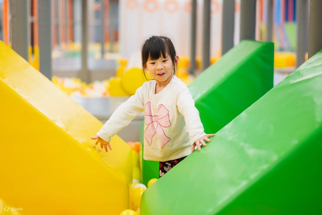 MOSKIDDOチケット｜3万フィートの子供向け共同遊び空間、香港最長の子供向け忍者道｜黄竹坑