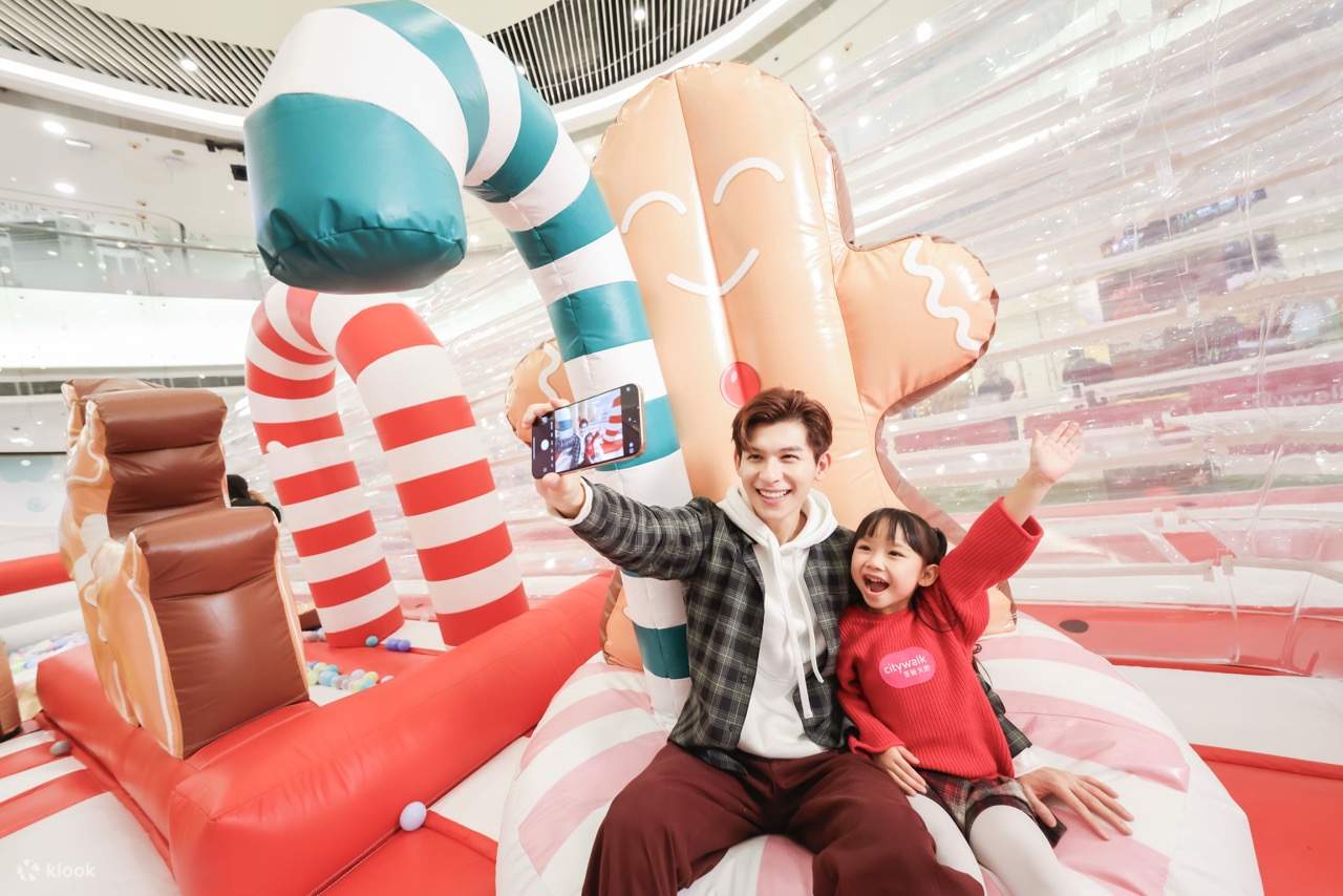 荃新天地姜饼人圣诞充气乐园