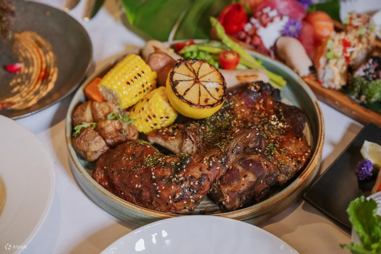 曼谷安纳塔拉河畔度假村的 Trader Vic's