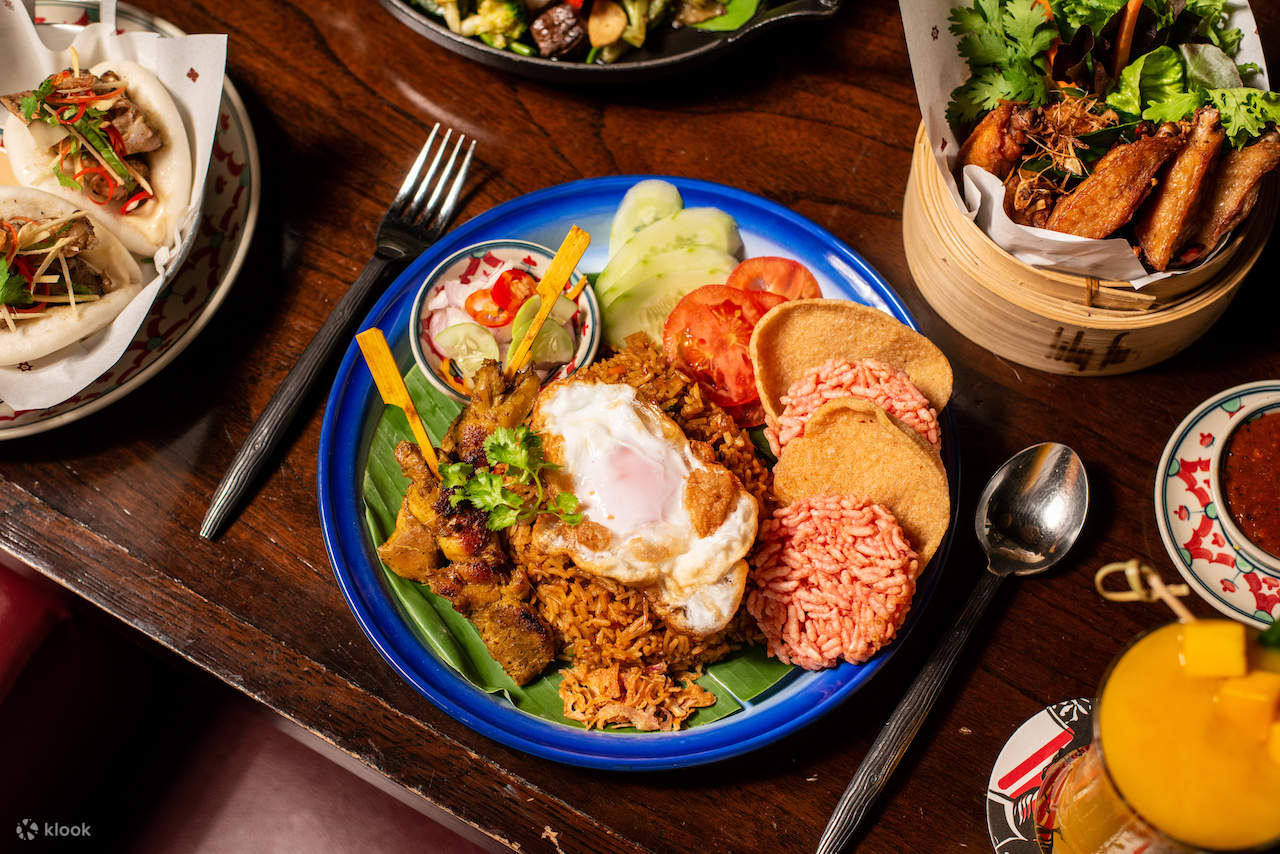 Lily Fu's Asian Bistro tại Mercure Bangkok Sukhumvit 11