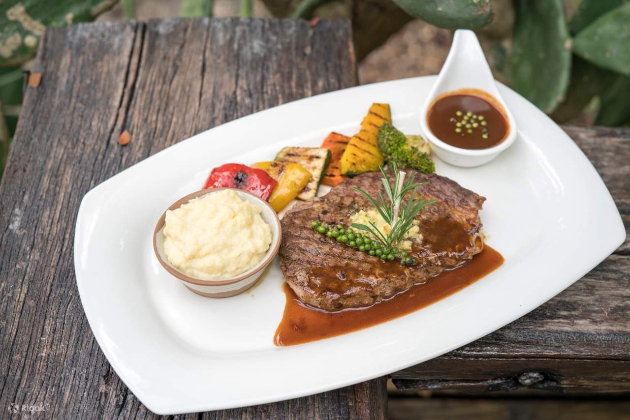 โรงแรมอีส ซึนวาน Hotel Ease Tsuen Wan｜Eat@ease｜อาหารกลางวันแบบกึ่งบริการตนเอง อาหารค่ำแบบกึ่งบริการตนเอง อาหารค่ำแบบบุฟเฟต์