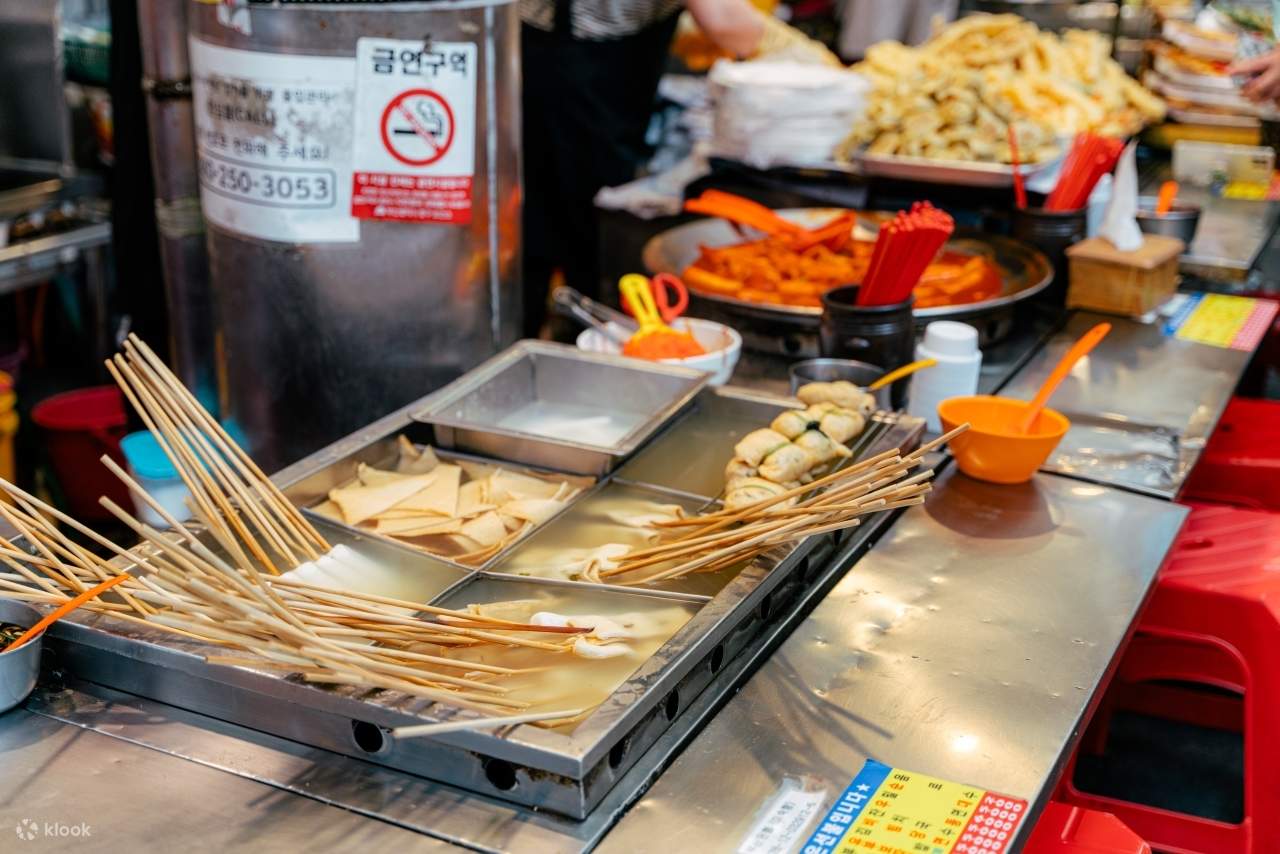 Midnight Pocha Crawl: Korea Yang Sebenar Bermula Selepas Gelap