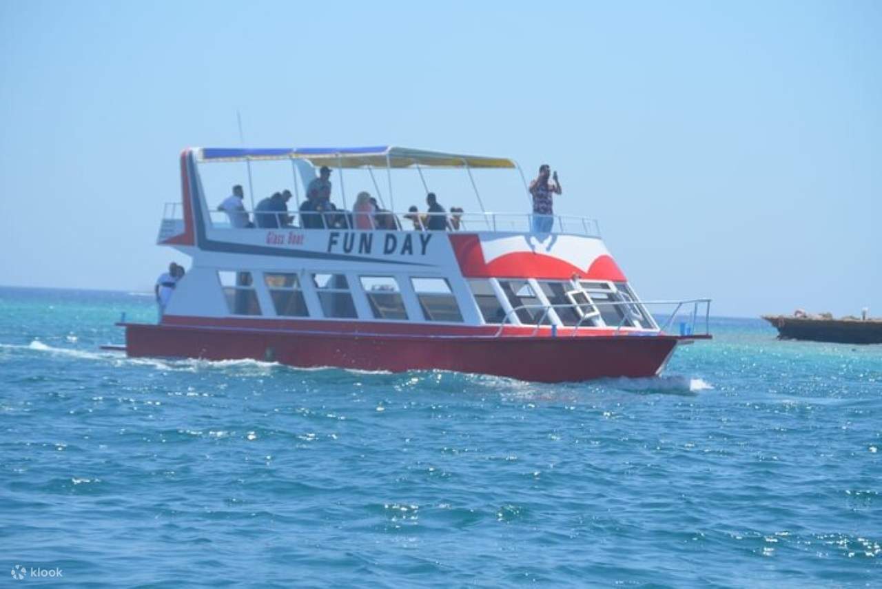 1 hour Glass Boat Sea Trip With Transportation Sharm El Sheikh