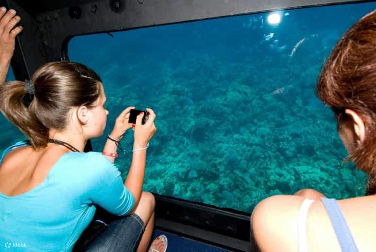 Panorama Semi-Submarine Snorkeling Sea Trip dengan Transfer – Hurghada
