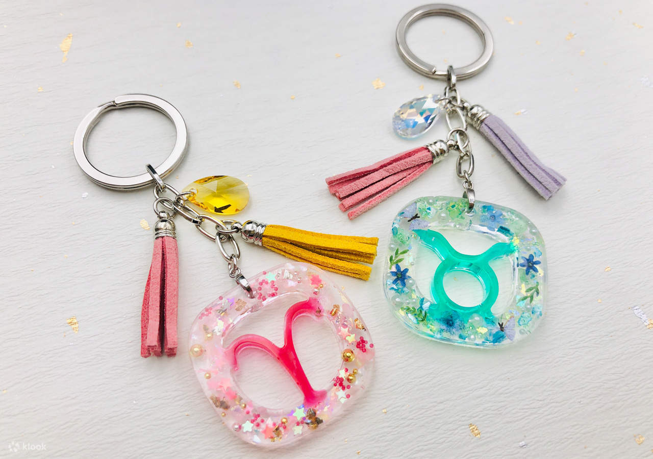 台北: 一日饰品设计师 DIY 手作课程 (UV发饰&吊饰系列)