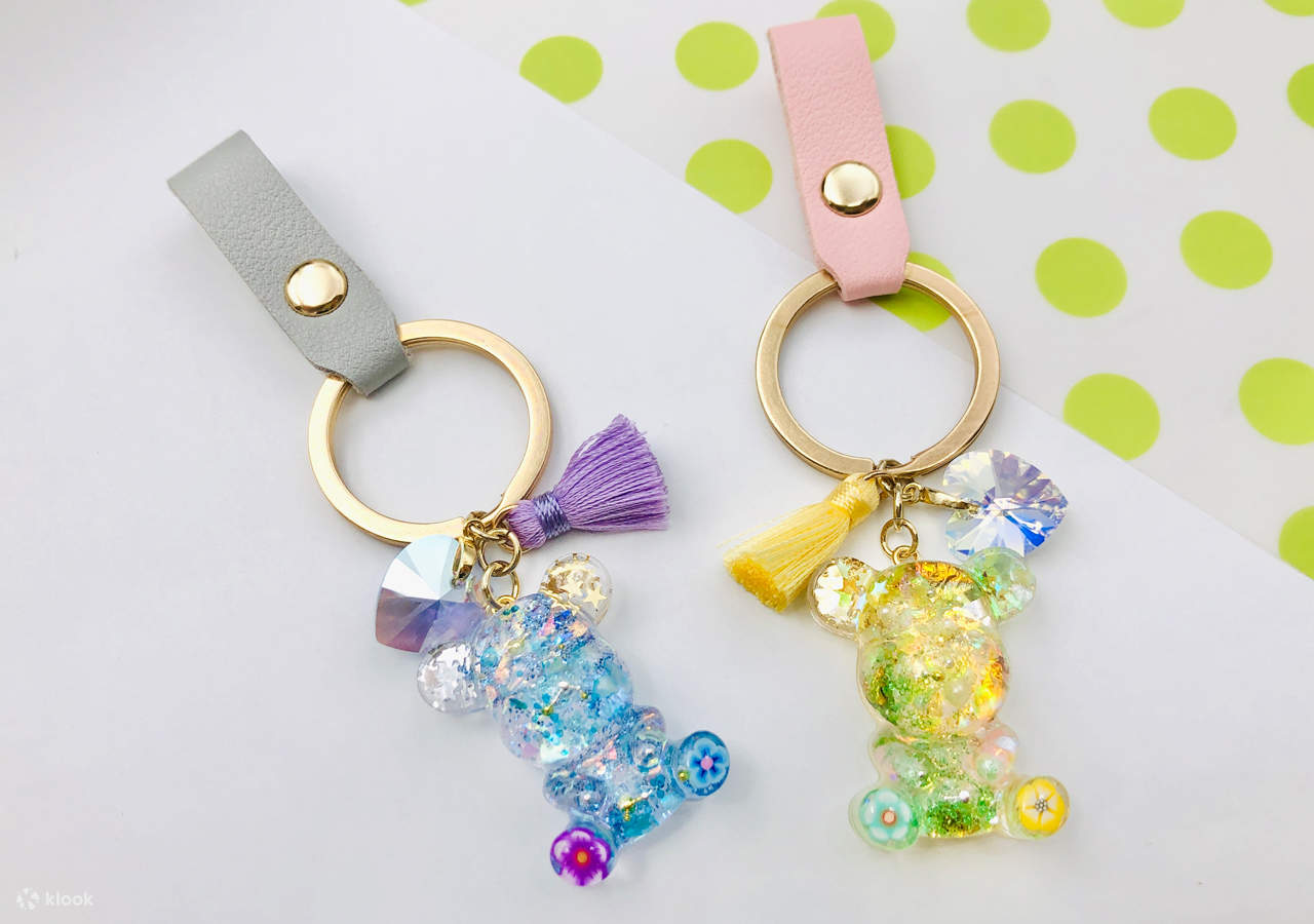 Đài Bắc: Khóa học làm đồ trang sức DIY trong ngày (Series kẹp tóc & móc khóa UV)