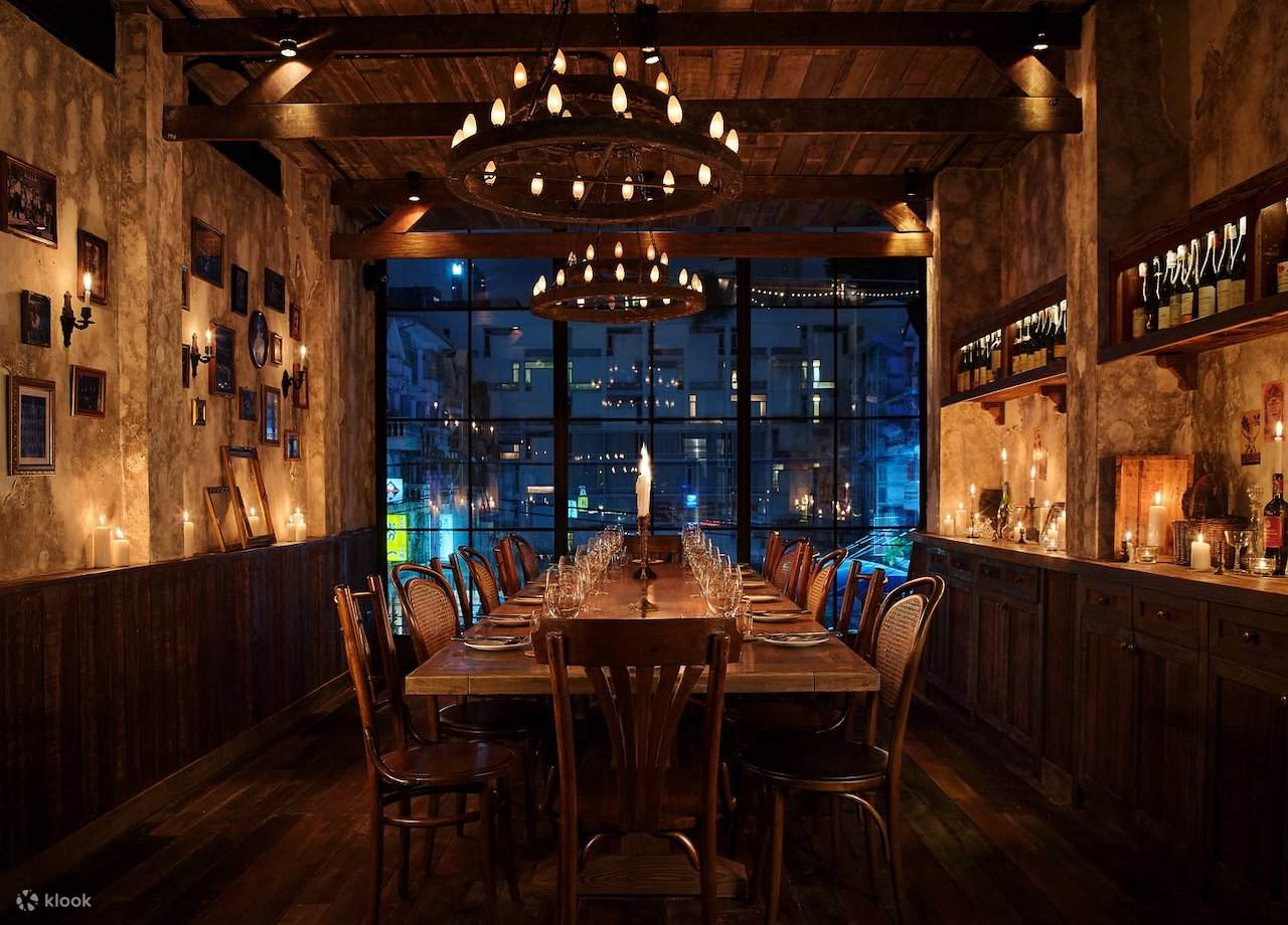 방콕 아리에 위치한 칸티나 와인 바 & 이탈리안 키친