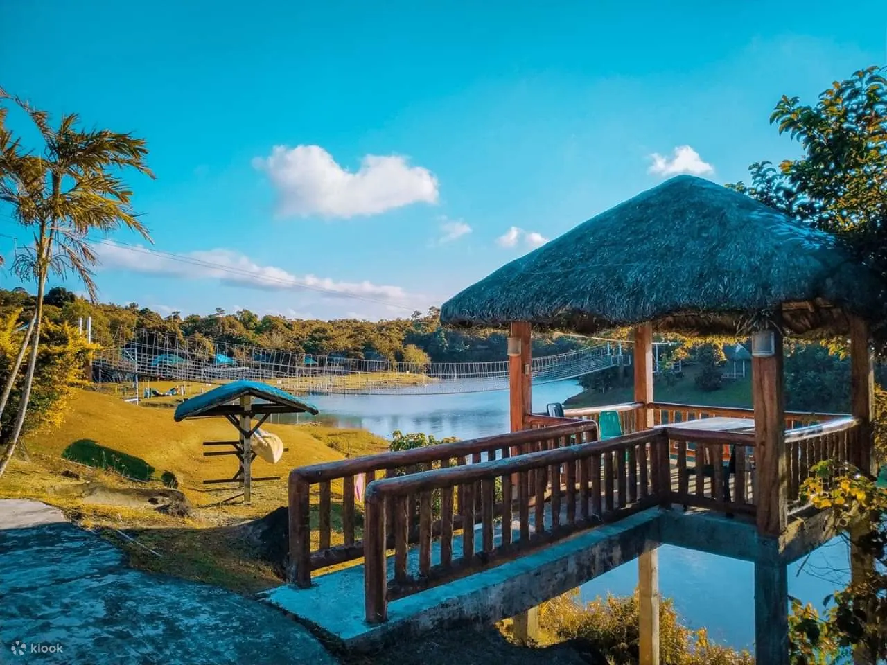 拉古纳山湖度假村