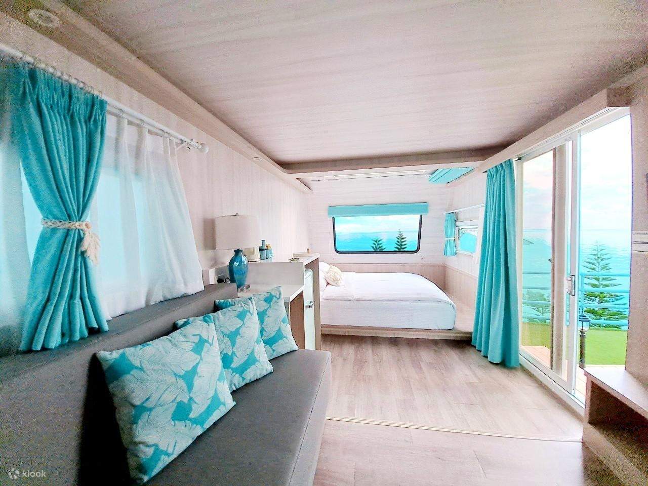 Curated visual reference: Visual Reference: Hualien Farglory Ocean Park Overnight Stargazing Overnight Camping Car