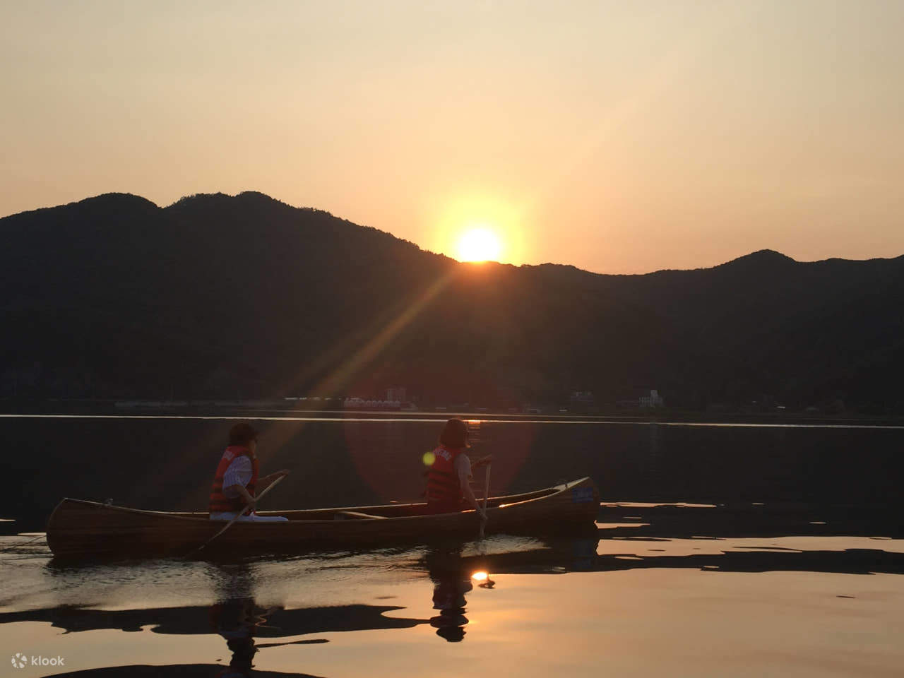 เนื่องจากเป็นสถานที่ที่ได้รับการรับรองให้เป็นหนึ่งใน 100 สถานที่ท่องเที่ยวชั้นนำของประเทศเกาหลี ช่วงบ่ายแก่ๆ จึงเป็นช่วงเวลาที่เหมาะสำหรับการชมวิวพระอาทิตย์ตกที่สวยงาม ทั้งนี้ขึ้นอยู่กับฤดูกาลและสภาพอากาศ