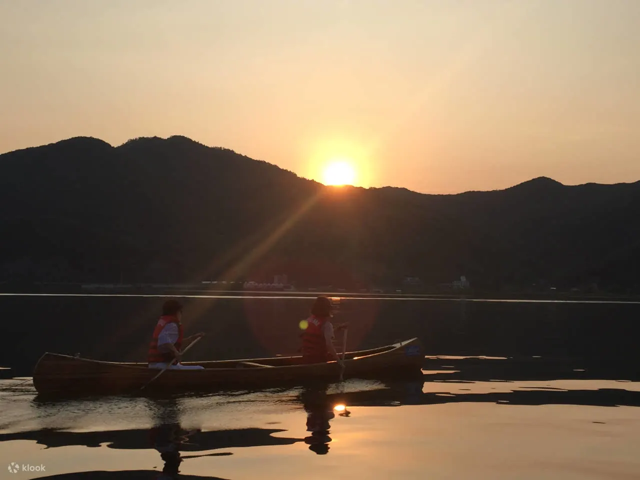 作为指定的韩国旅游百佳景点之一，傍晚时分的时段可以欣赏到美丽的日落美景——具体时间取决于季节和天气。