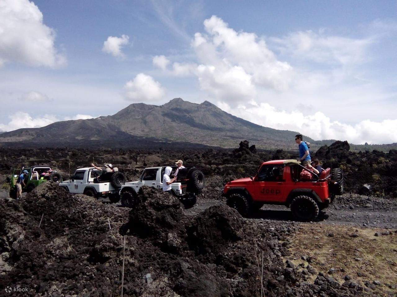 킨타마니 바투르산 칼데라 일출 트레킹 & 4륜 구동 지프 선라이즈 투어