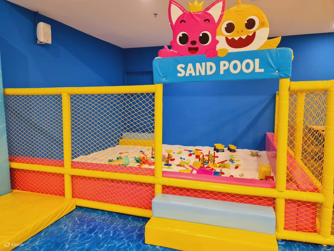 สระทราย Pinkfong Queensbay Mall