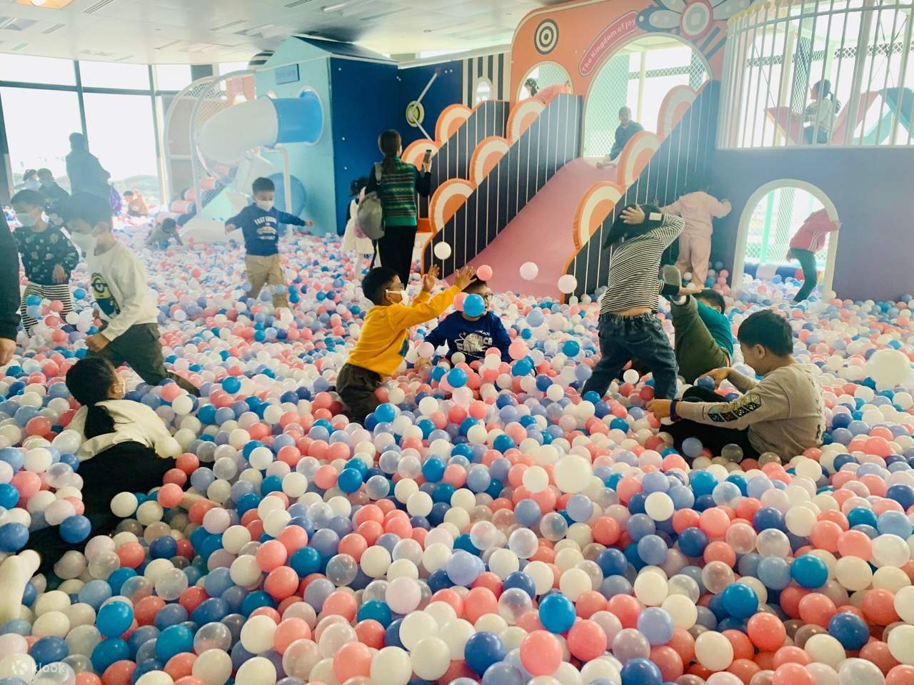 Chill Kids Club入場チケット｜大型スーパー親子向けスペース｜ランタオ島