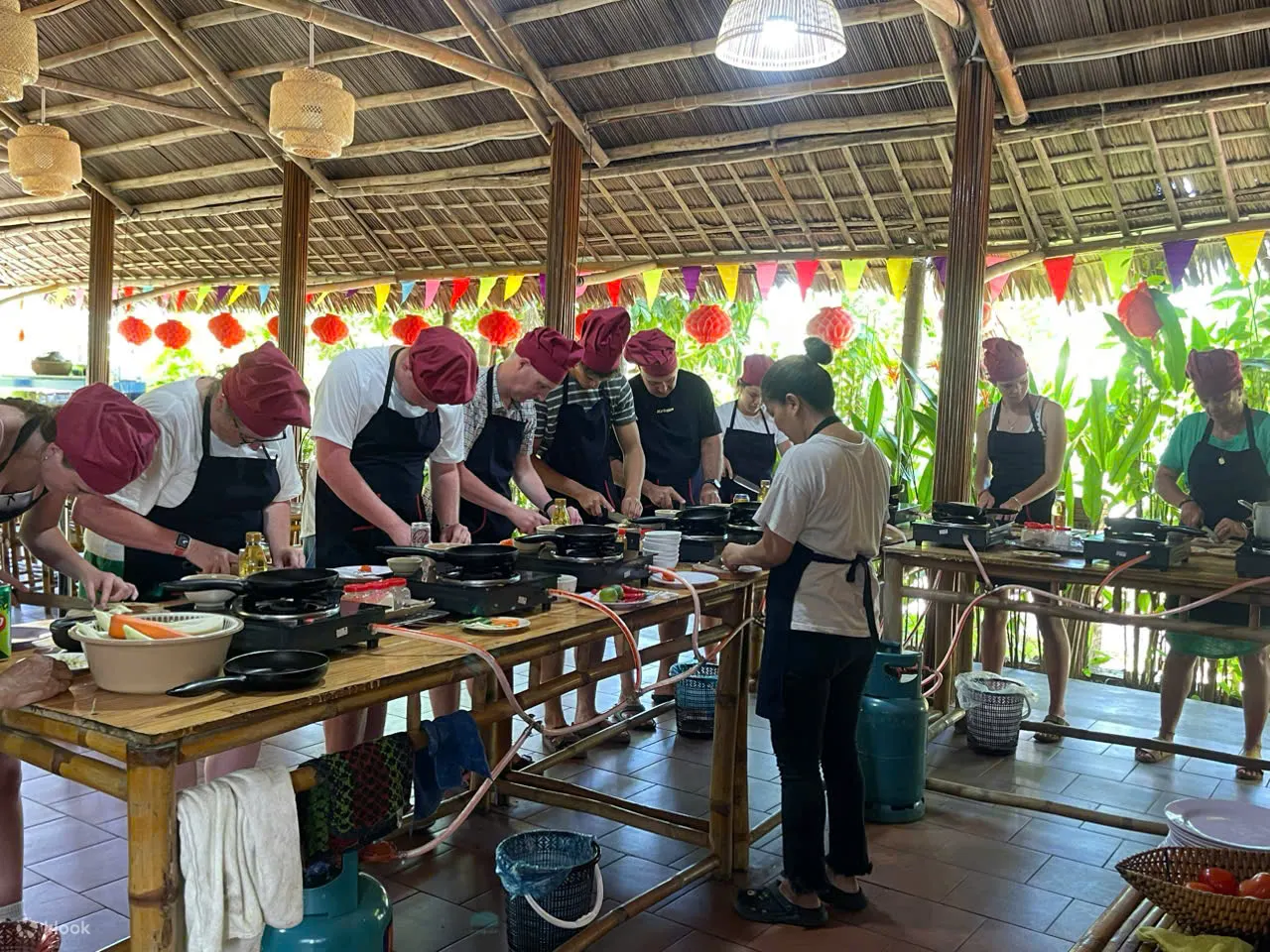 越南烹饪班、椰林篮船和市场之旅