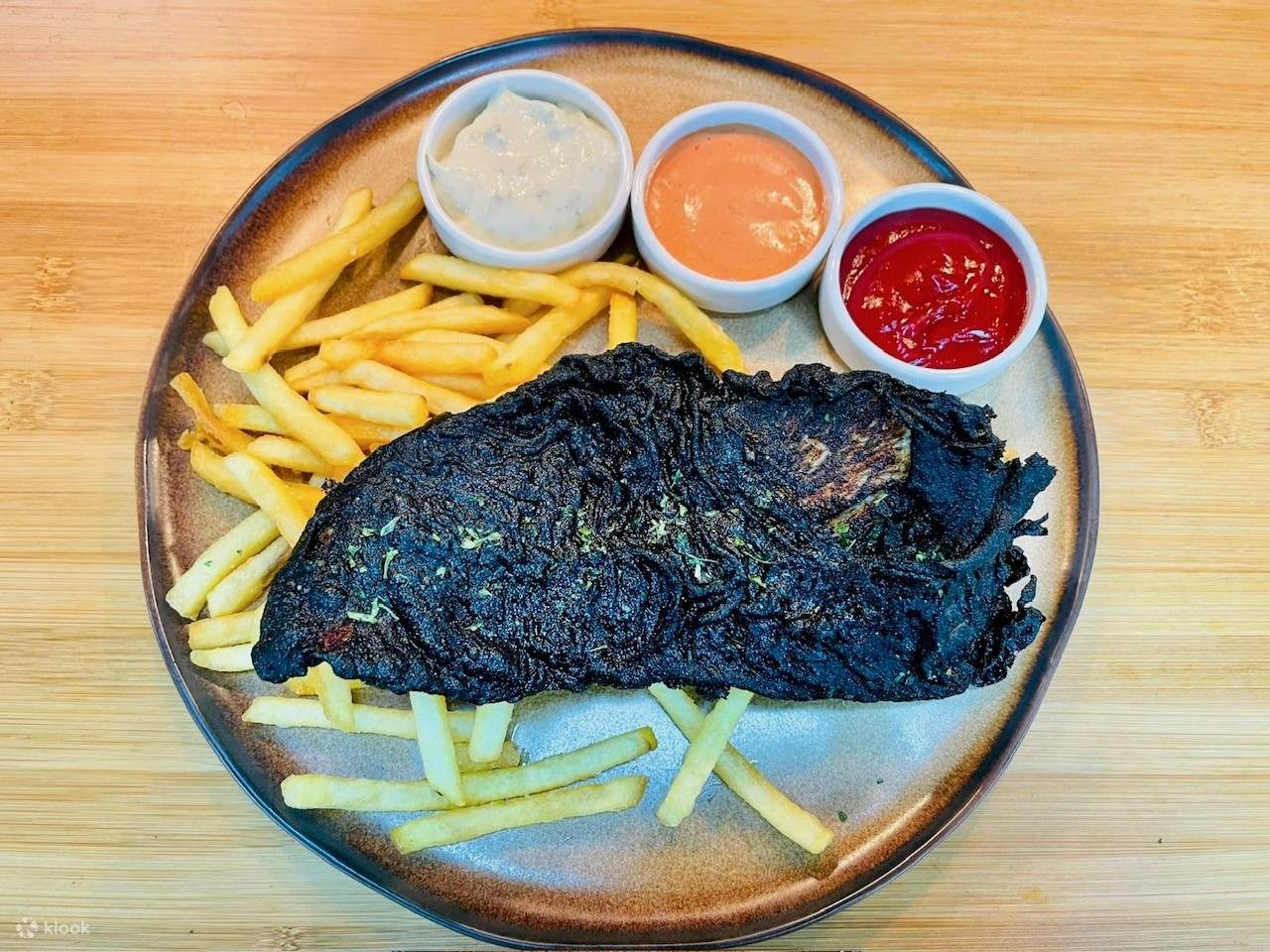 Latitude Restaurant & Terrace - Vista al aire libre