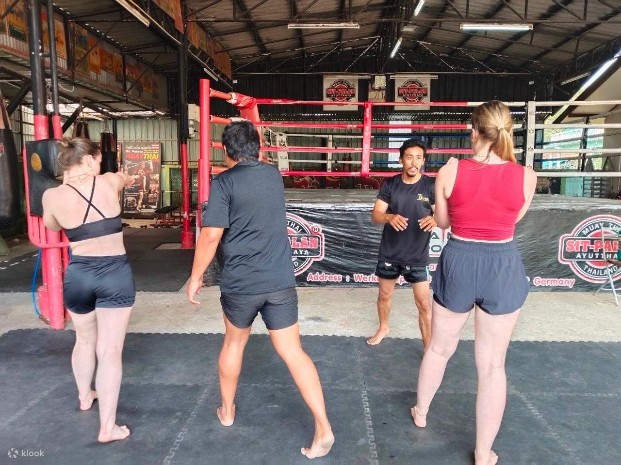 Obtenga consejos y trucos útiles de sus instructores profesionales, quienes lo guiarán durante toda la clase.