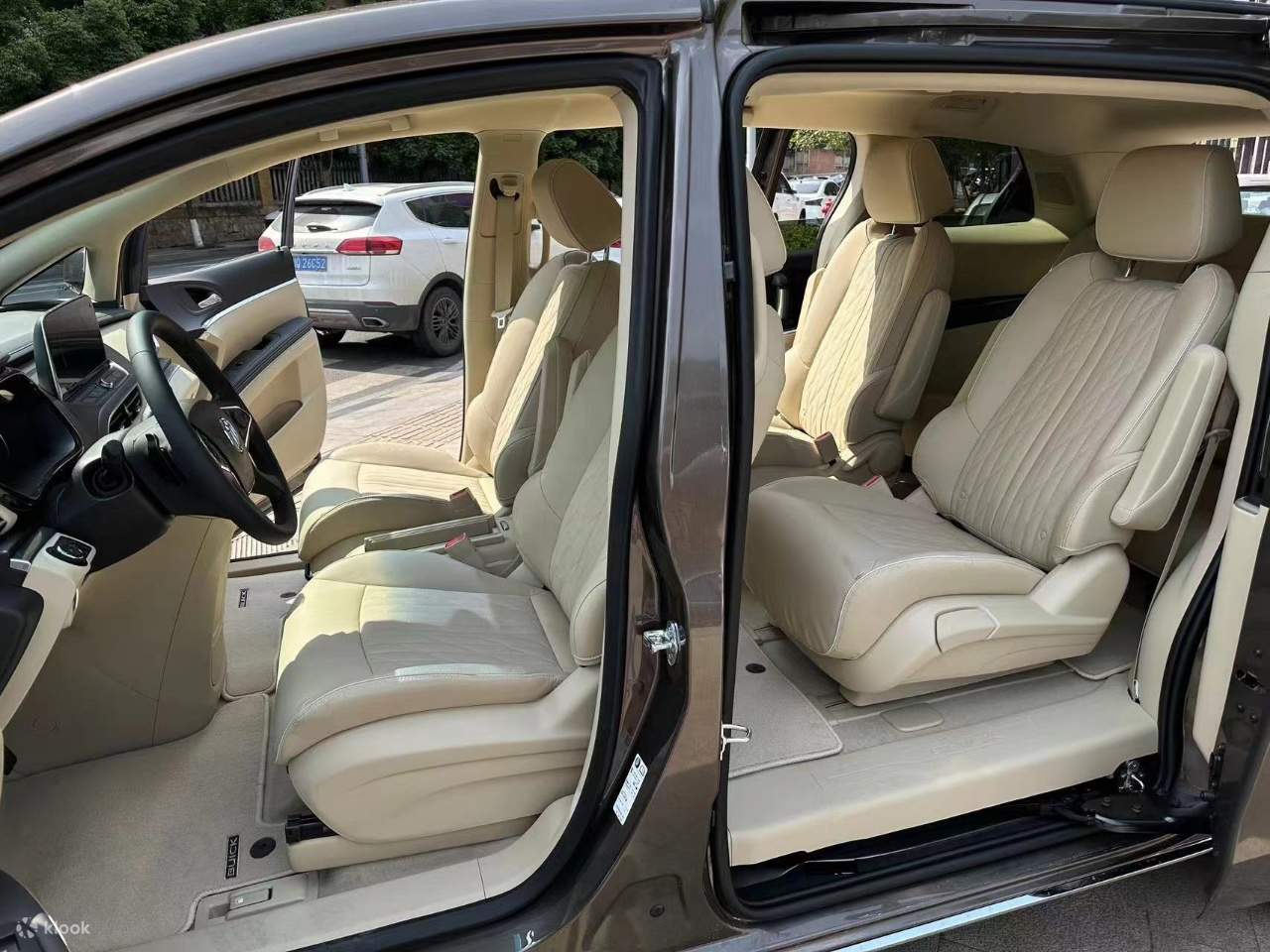 7-местный Buick GL8 или аналогичный