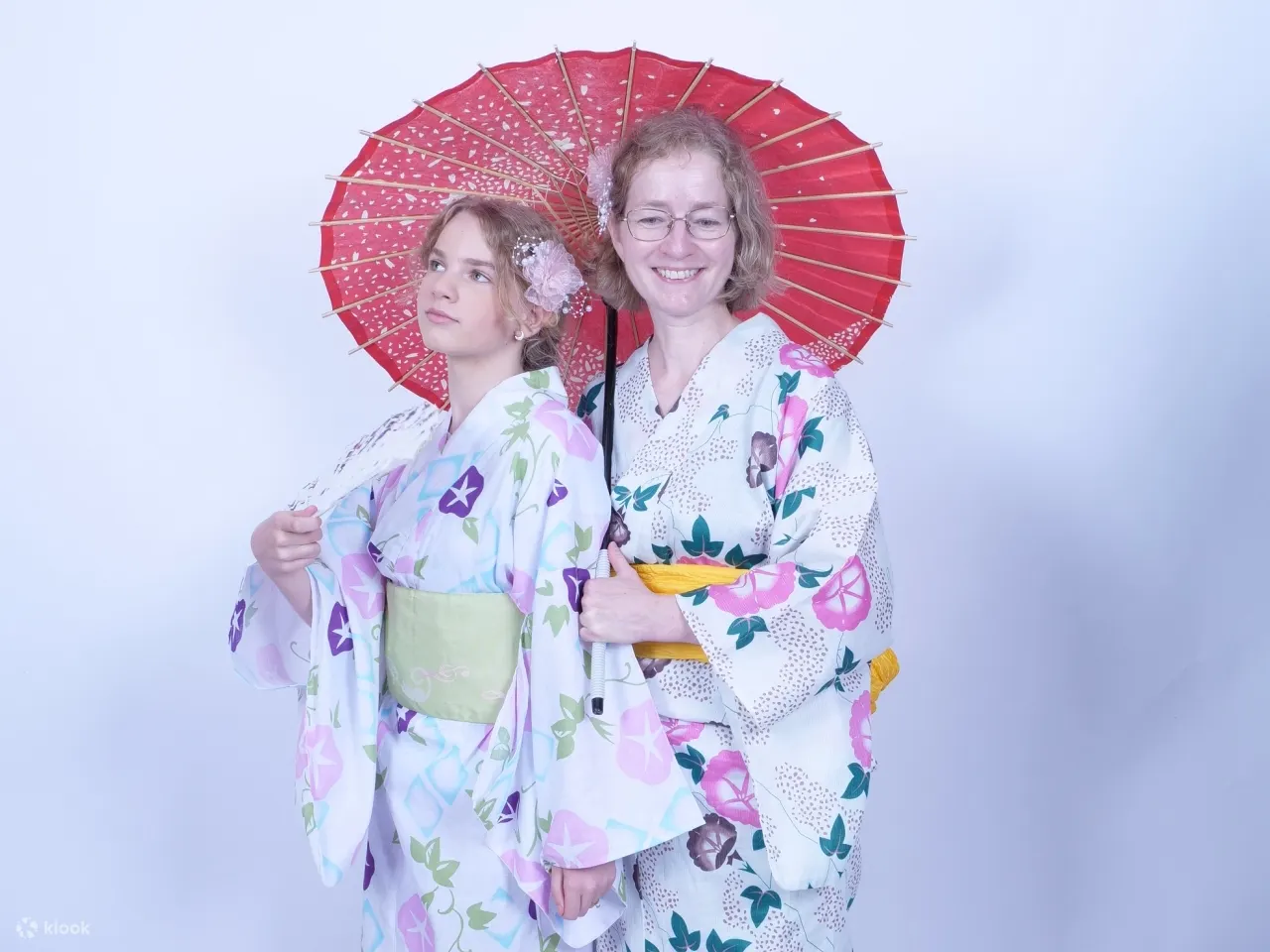 金泽: 提供和服的自拍式摄影体验