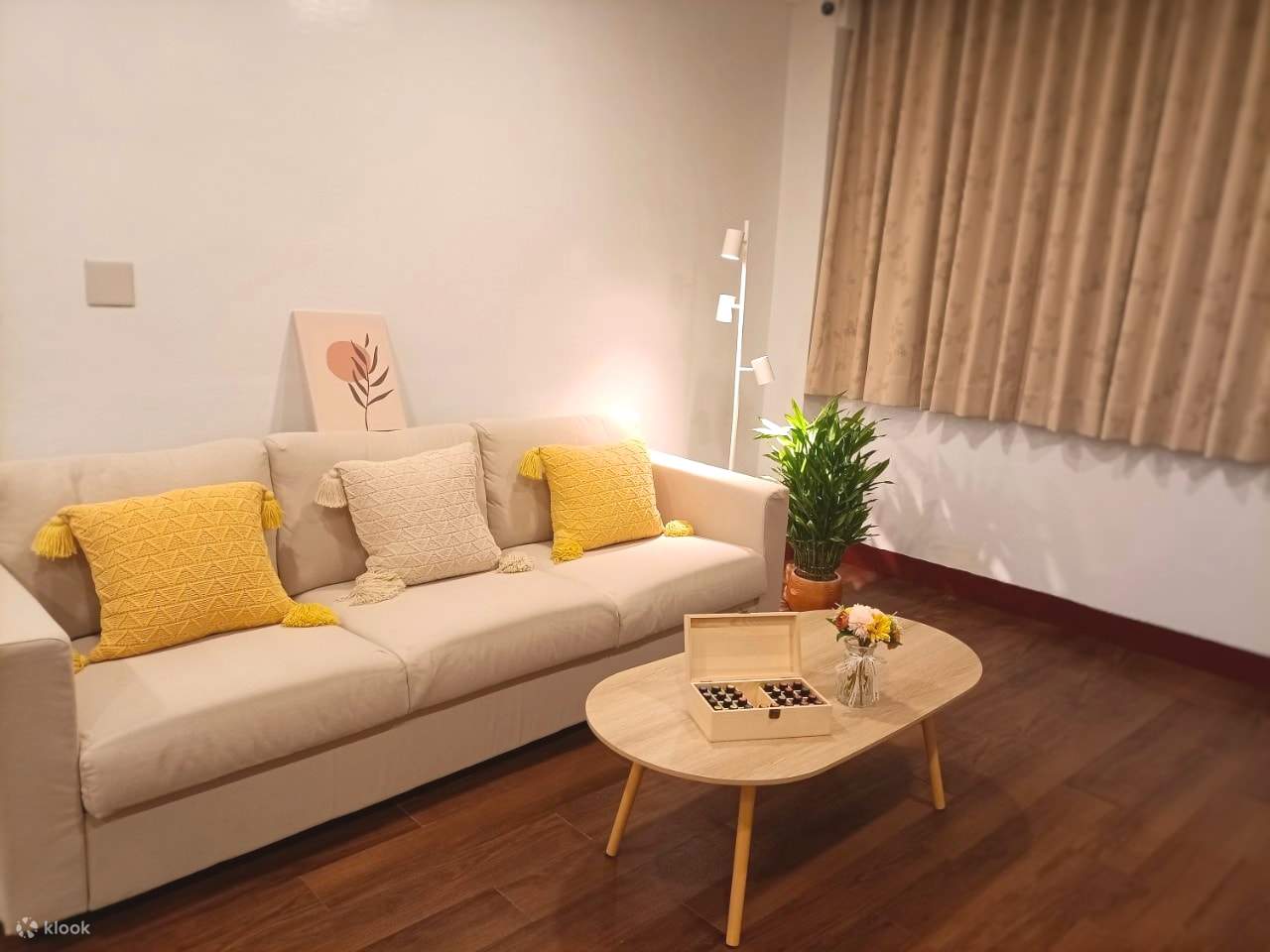 Massage tinh dầu trị liệu Thành Tuyên Duyên Phương