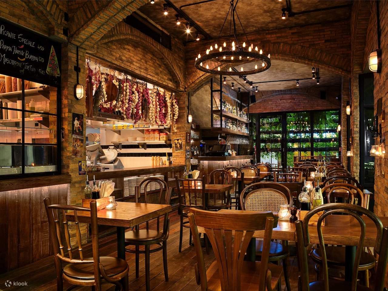 Cantina Wine Bar & Italian Kitchen in Ari, Bangkok