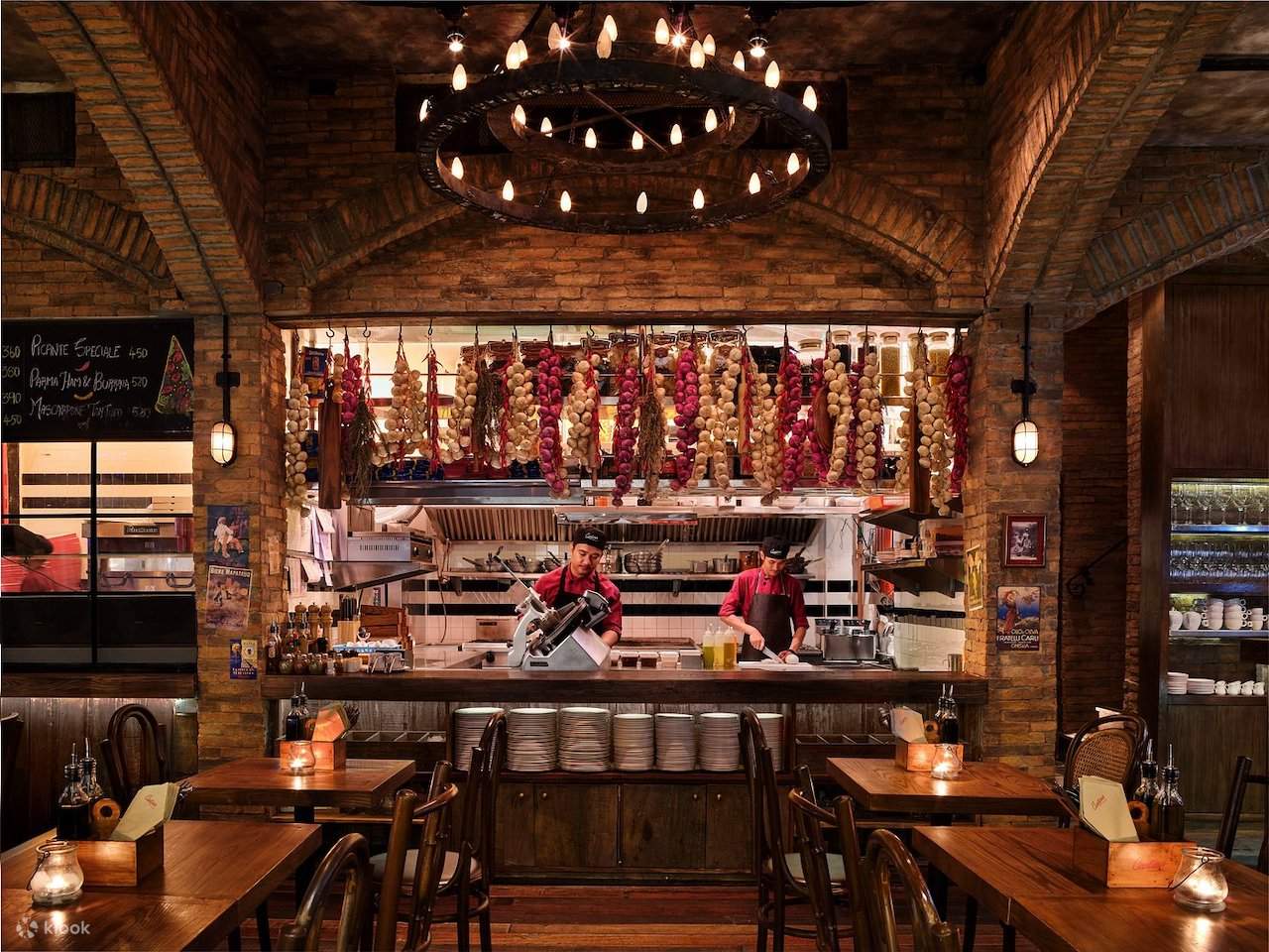 Cantina Wine Bar & Italian Kitchen in Ari, Bangkok