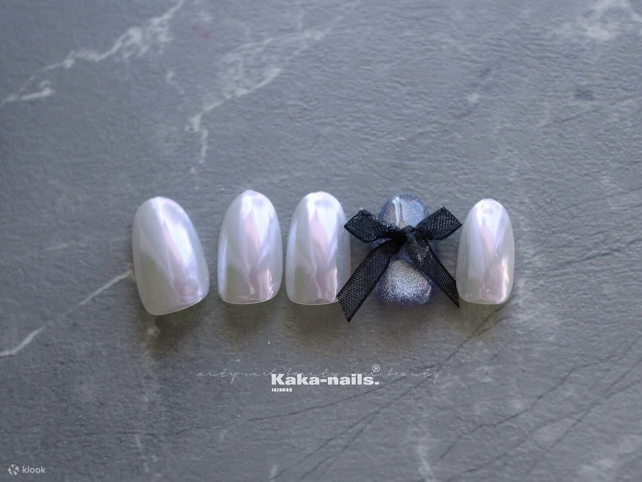 所使用的所有凝胶产品，全部为日本国产高端品牌，让您安心体验专业施术。