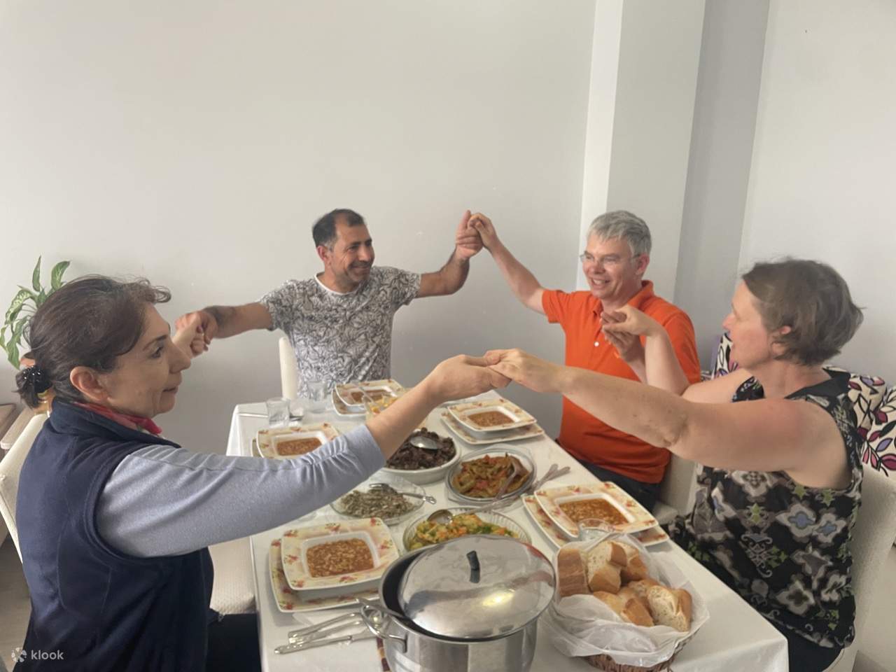 Auténtica experiencia de cena turca casera con una familia local