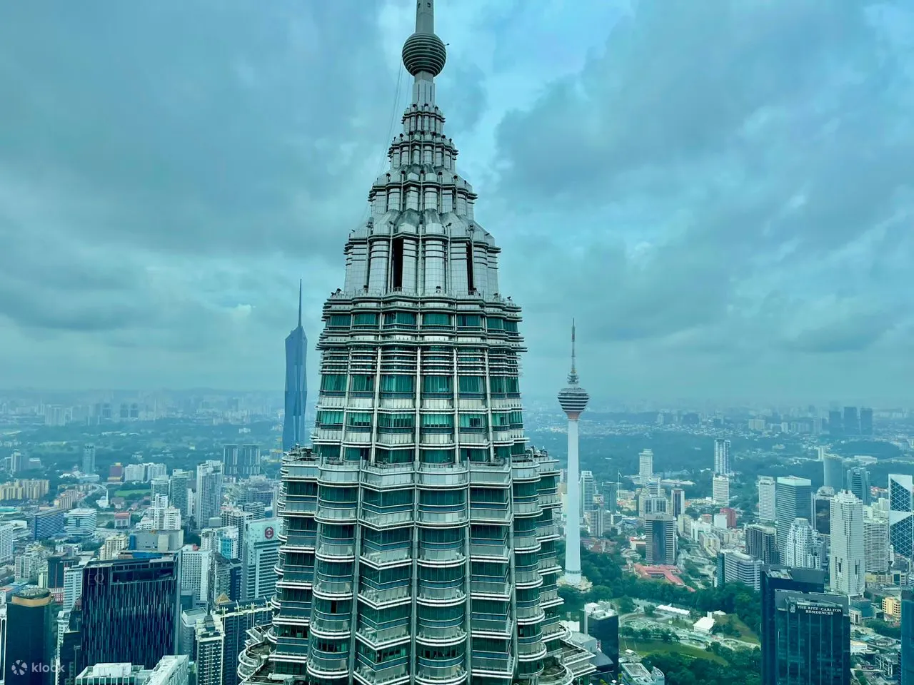 A closer look at pertonas twin tower