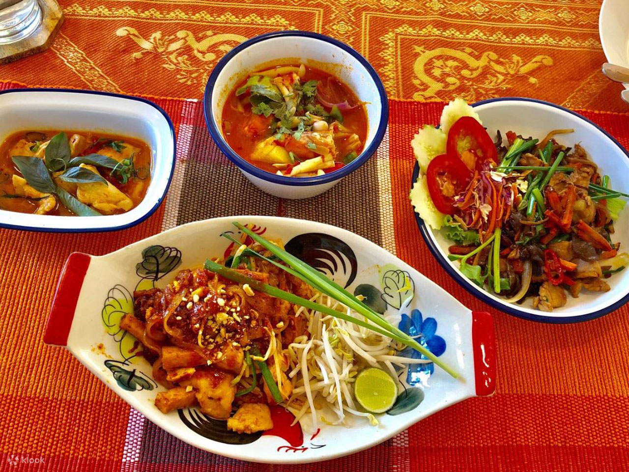 Koh Samui: Lớp học nấu ăn Thái với tour chợ địa phương