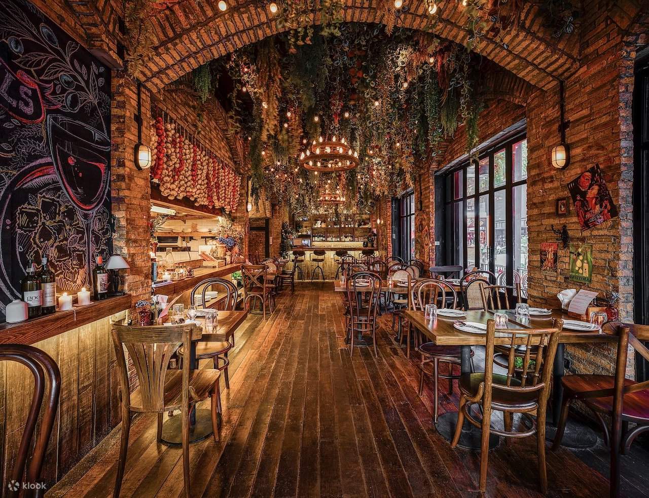 Cantina Wine Bar & Italian Kitchen in Ari, Bangkok