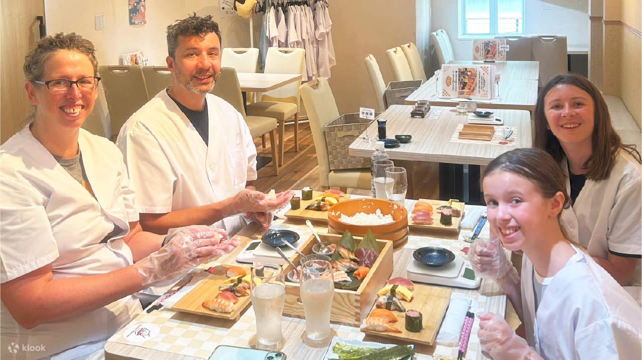 Trở thành bậc thầy Sushi ở Namba! Chào mừng bạn đến đặt trong ngày!