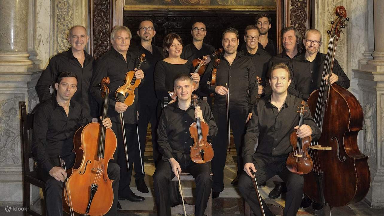 Interpreti Veneziani menghidupkan karya klasik di San Vidal yang menakjubkan di Venice