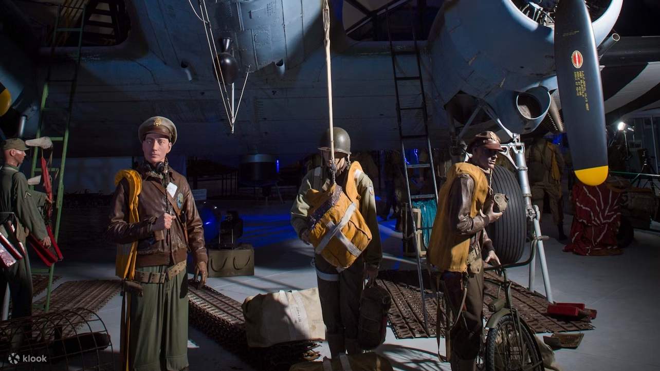 Jelajahi sejarah Perang Dunia II dan hidupkan kembali keberanian Divisi Lintas Udara ke-101 di Airborne Museum