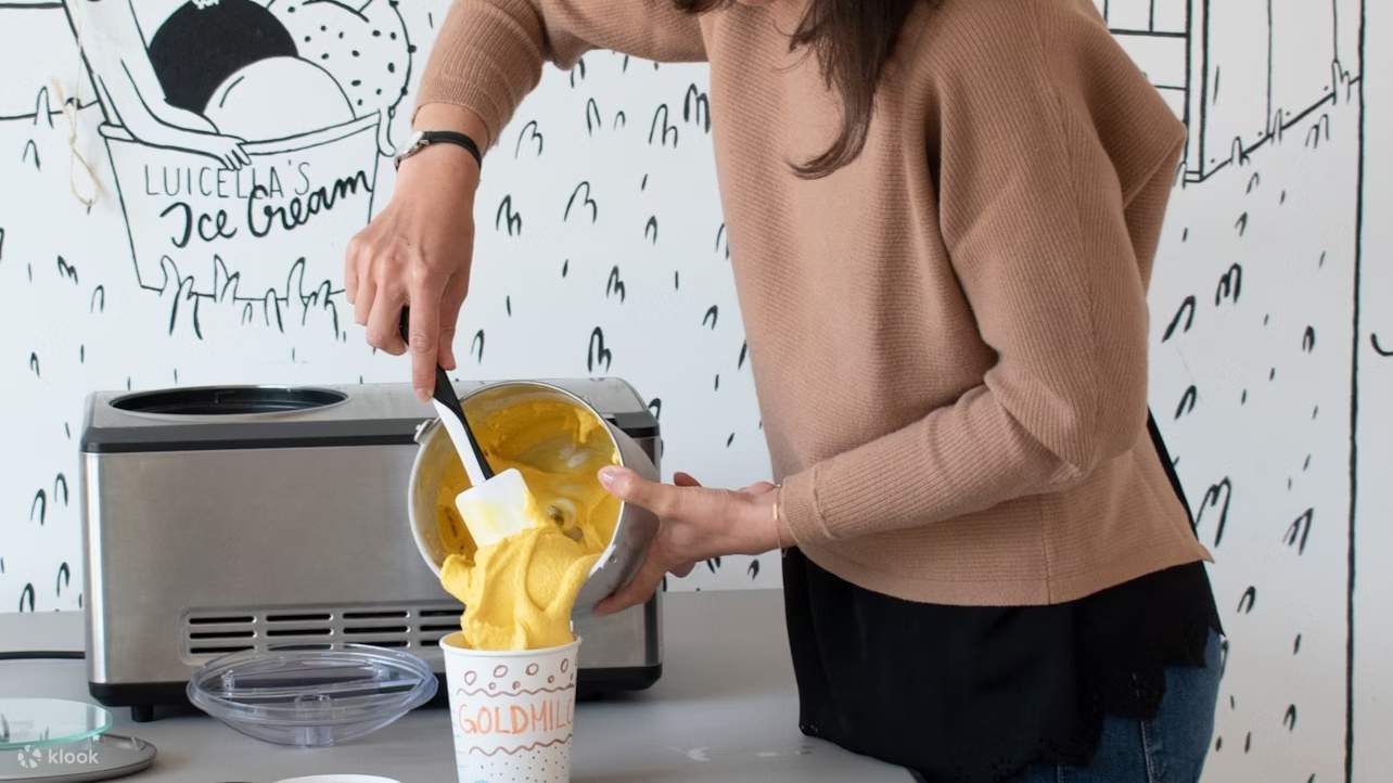 루이첼라 공방에서 강사님과 함께 아이스크림 제조 기술을 마스터해보세요.