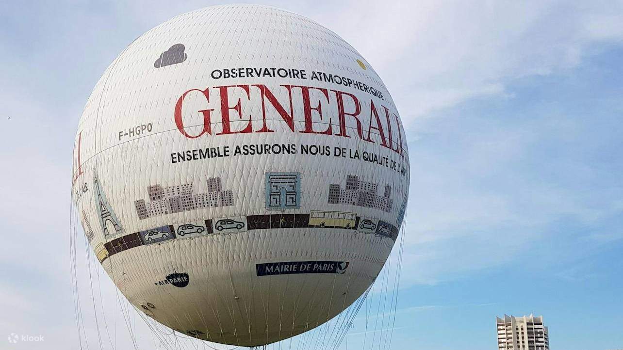 Échappez à la foule et découvrez la tranquillité de Paris depuis le ciel, à bord d'une montgolfière