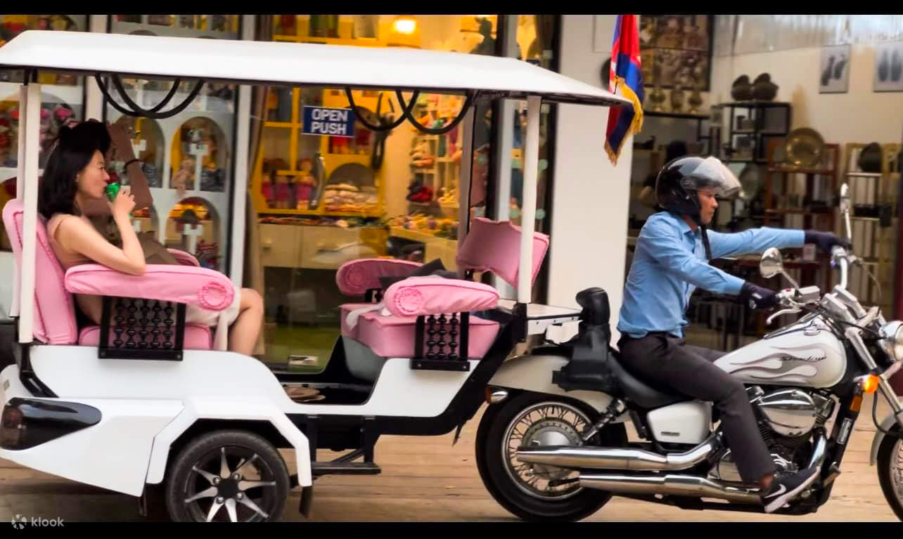 Genießen Sie den Komfort der inbegriffenen Tuk-Tuk-Transfers von Ihrem Hotel.