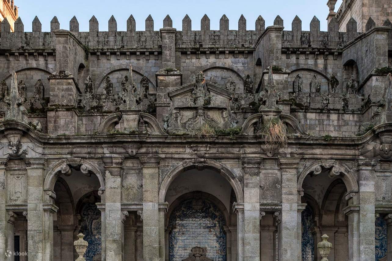 屋外から見た建造物