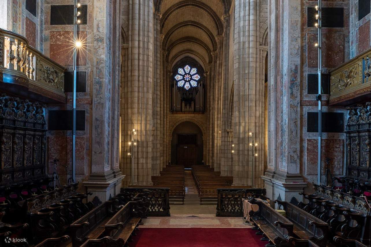 Intérieur de l'église de Porto