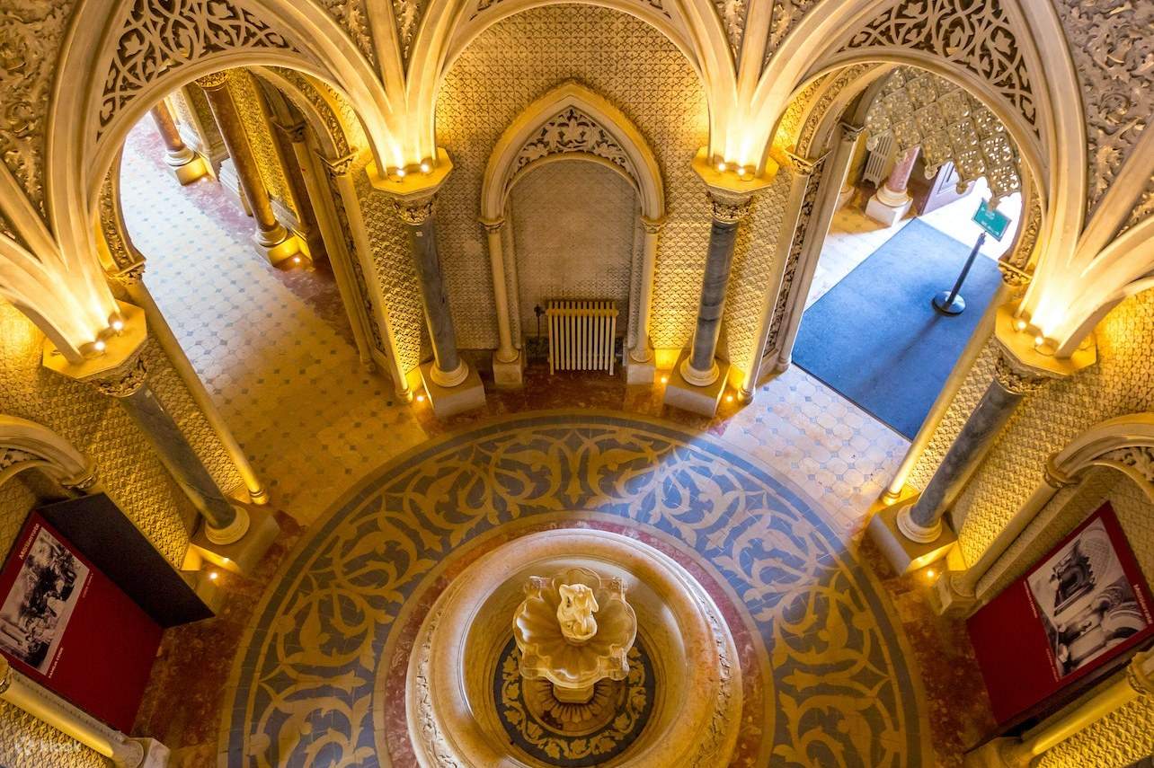 ภายในพระราชวังมอนเซอร์ราต