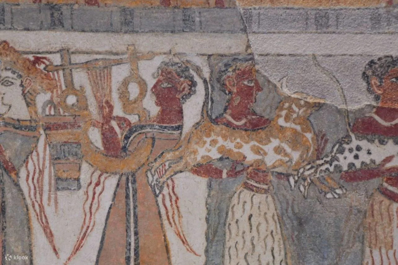 探索生动描绘古代克里特岛充满活力的生活的复杂壁画
