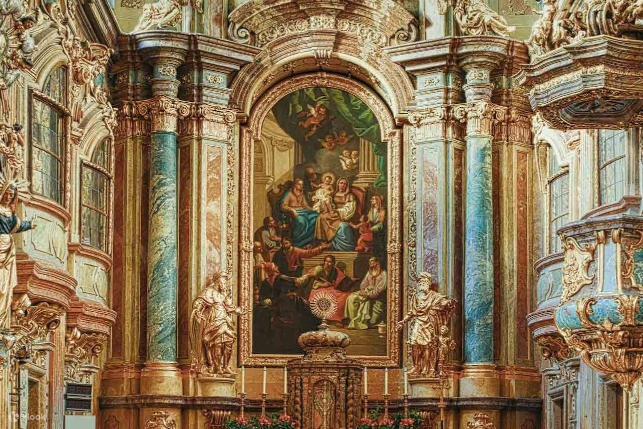 đồ trang trí trong Buổi hòa nhạc cổ điển tại Nhà thờ St Anne (Annakirche) ở Vienna