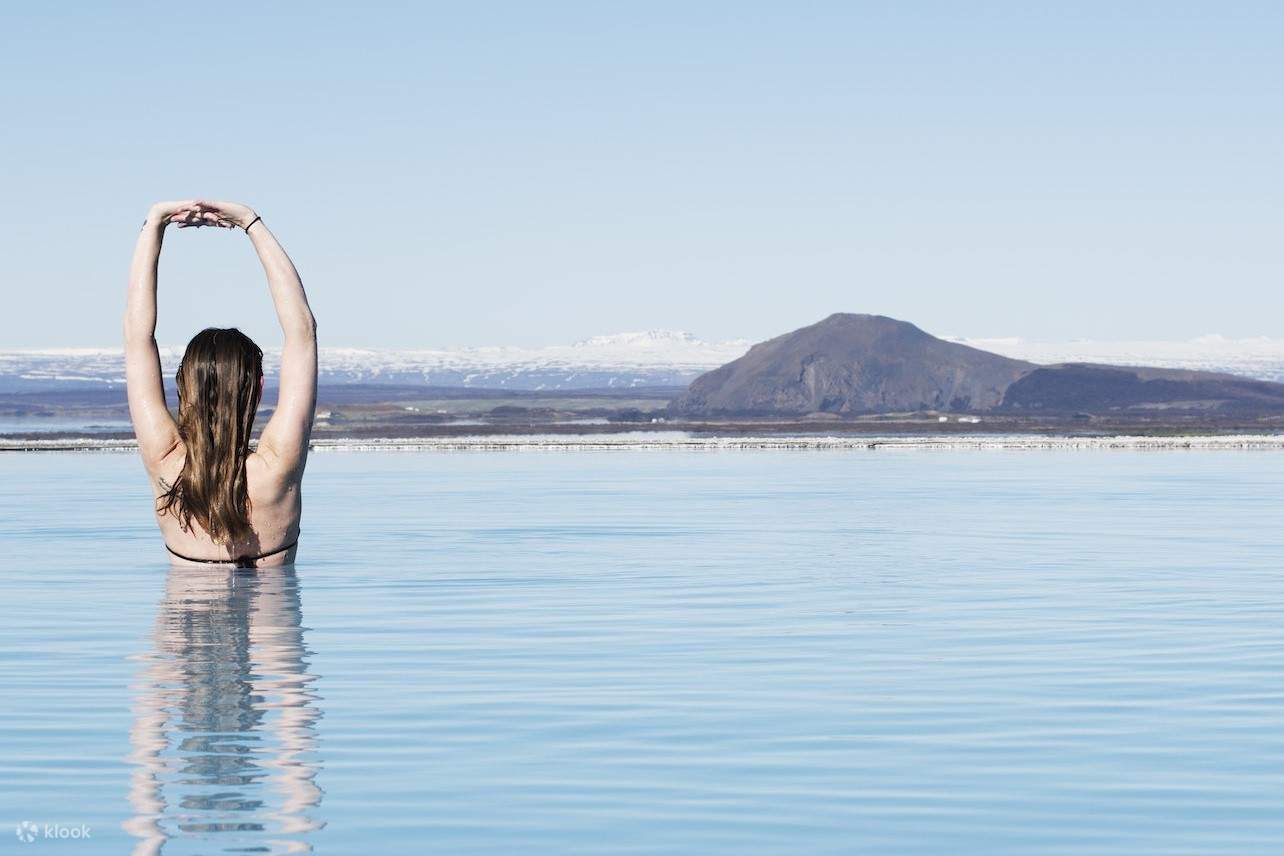 Suối nước nóng ở Iceland