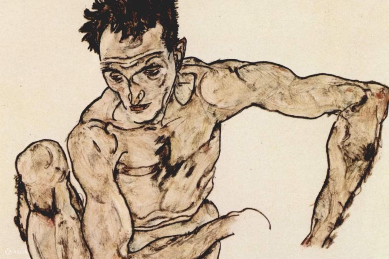 Осмотрите великолепные люстры и паркетные полы Альбертины в Зале Муз